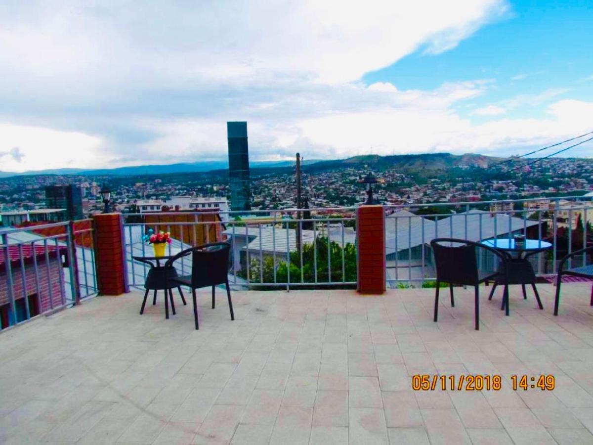 9 Borbalo Street Apartment With Terrace Tbilisi Exteriör bild